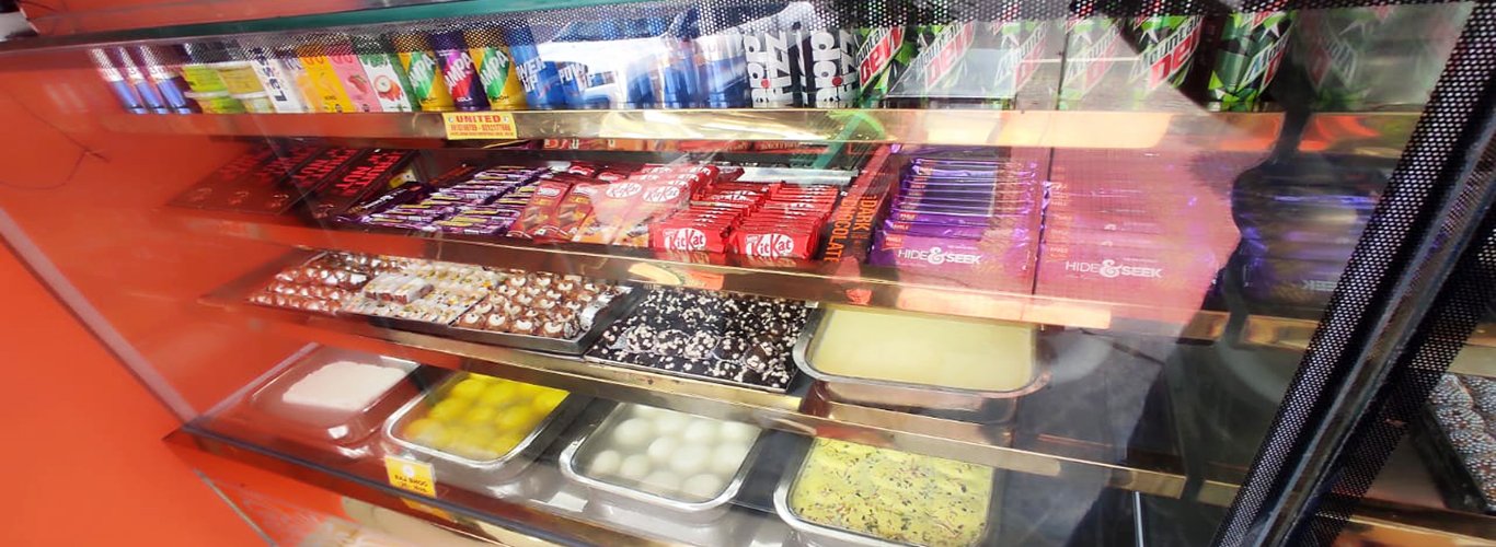 PONIA SWEETS &  RESTAURANTS IN MATHURA